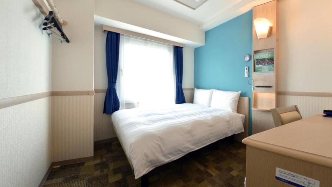 Toyoko Inn Yokohama Shiei-Chikatetsu Center Minami-Eki Экстерьер фото